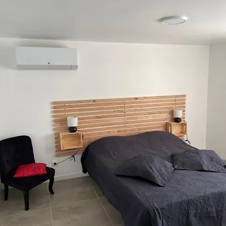 Les Flo Location Apartment Aigues-Mortes Exterior photo